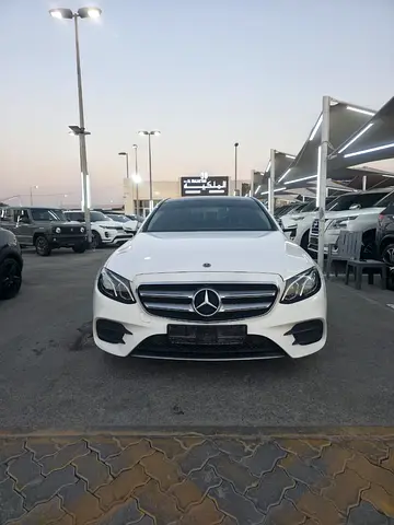 2019 Mercedes-BENZ E-CLASS photo 3