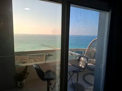 Enjoy a stay in a distinctive apartment with a stunning sea view and direct access to the beach.