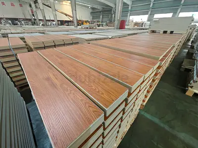 Unused wooden laminate floor panels - large lot