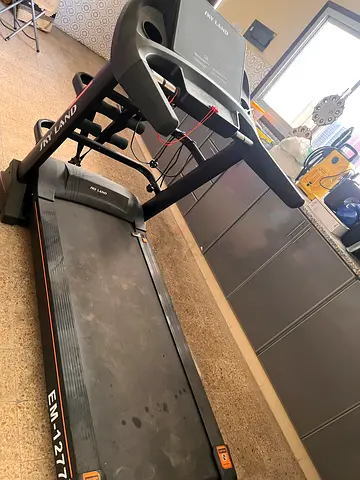 Used electric treadmill (EM-1277) in working condition