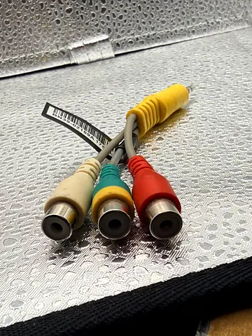 3.5mm TRRS Male to 3 RCA Female Audio Video AV Adapter Cable