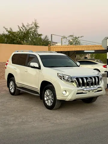 Toyota Prado VXR 2017 GCC Specs - Top Option