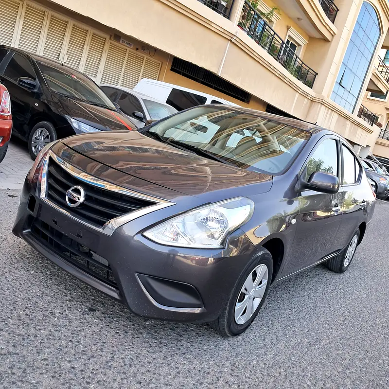 Nissan Sunny 2020 — photo 1 of 11