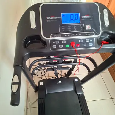 SKY LAND Treadmill, Compact  Foldable running machine, mint condition