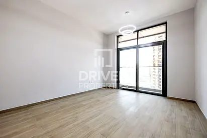 Ready to Move in | Prime Location | Top Tier Unit