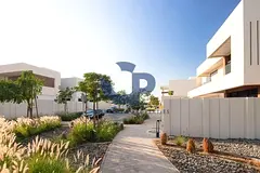 Stunning 4BR Villa|Single Row|Corner Unit|Big Size