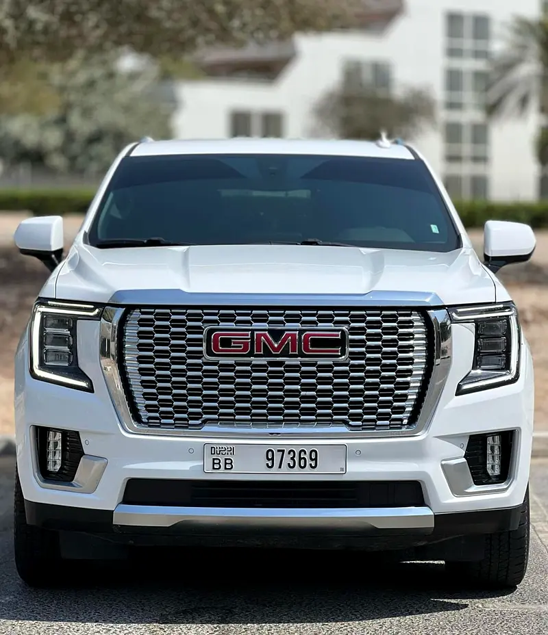 GMC Yukon 2022 — photo 1 of 15