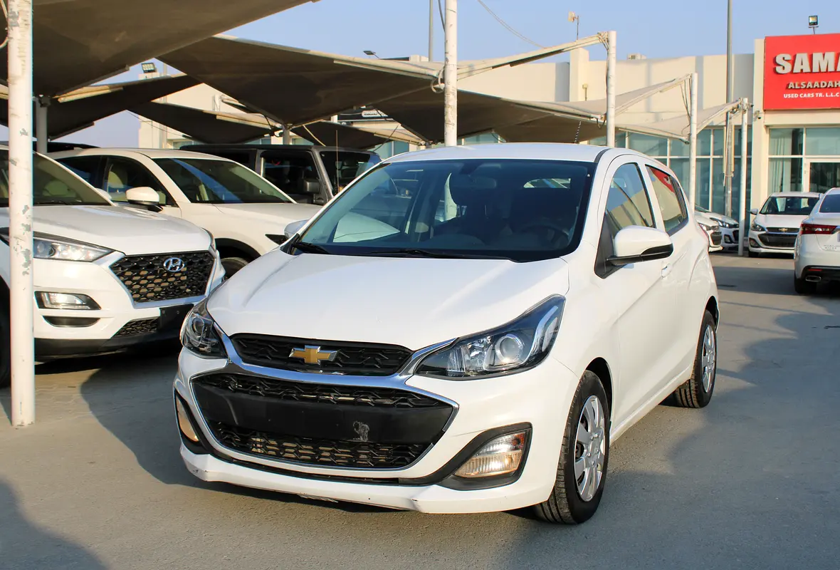 Chevrolet Spark 2020 — photo 1 of 13