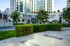 Prime FB Retail | Main Road Exposure | High Traffic