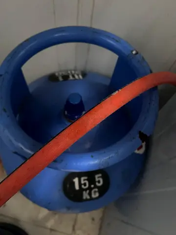 15.5 kg Blue Gas Cylinder with Connection regulator
