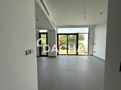 Single Row | Close to Amenities | Vacant