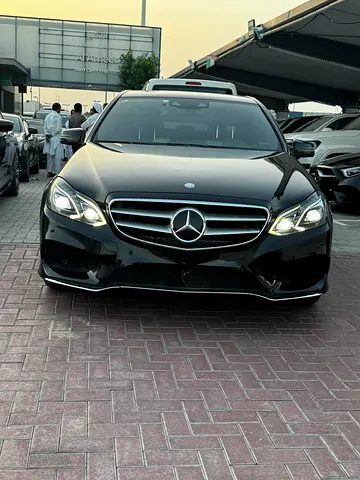 Mercedes-Benz E 400 Hybrid 2013 - Japanese Specs - Excellent Condition