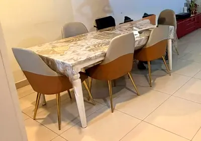 Dining table with 6 modern upholstered chairs - used, good condition