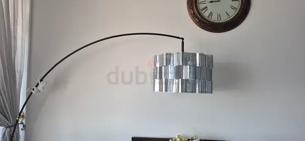 Corner extended lamp