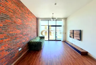 Bright Pool-Facing Unit | Vastu | Zazen One JVT