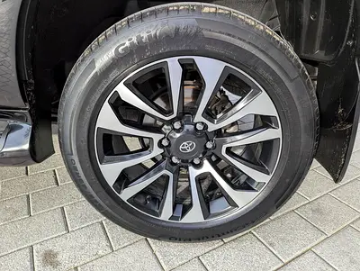 2021 Toyota PRADO — миниатюра 18