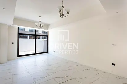 Near to OP | Spacious | Prime Location | Vacant