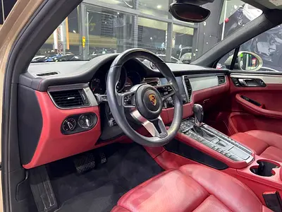 2017 Porsche MACAN 缩略图 17