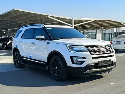 Ford Explorer Limited 2017 Korean Specs.Clean Titel. no paint. Full option panoromic roof.