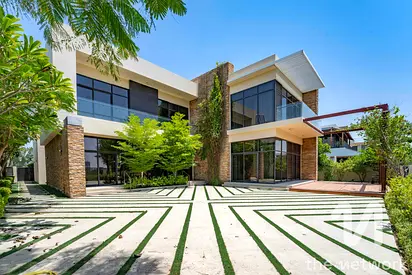 Luxurious | Golf Course View | Vacant