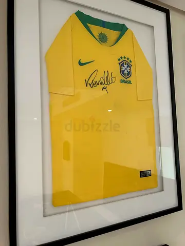 Framed Signed Brazil National Team Football Shirt (Ronaldinho autograph)