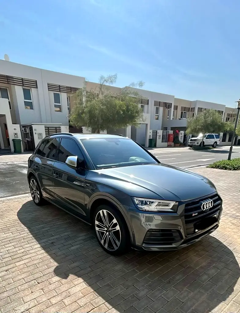 Audi SQ5 2018 — photo 1 of 9