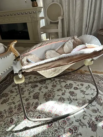 Baby seat / bed / rocker / bouncer Fisher Price