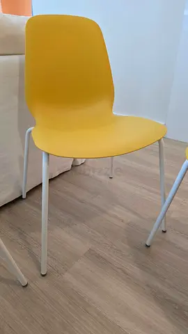 Set of modern yellow dining chairs - good condition - 180 aed for 4 chairs