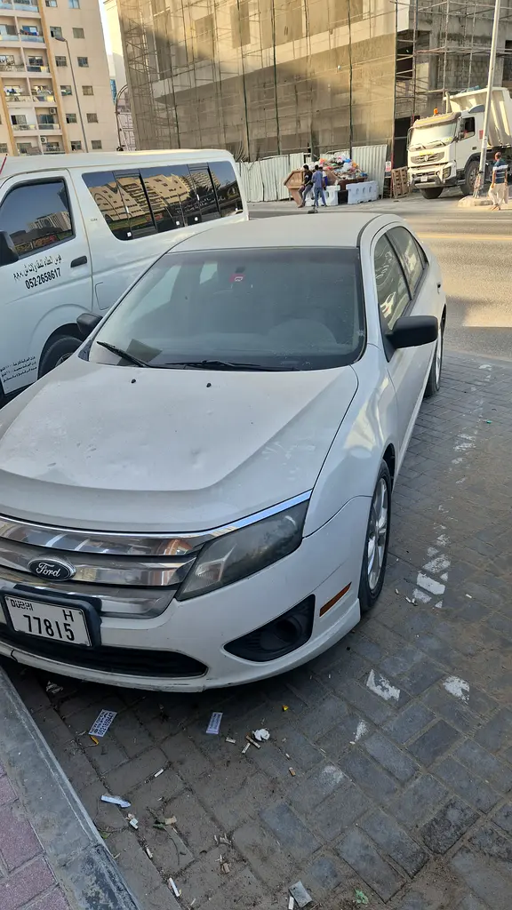Ford Fusion 2012 — photo 1 of 2