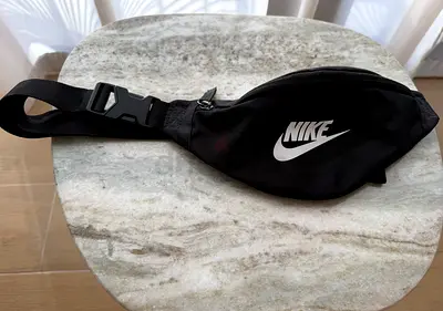 Nike Heritage Waistpack