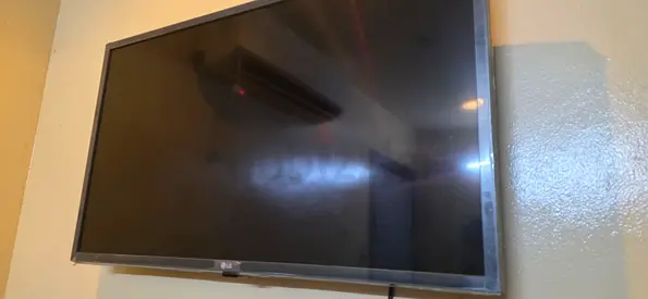 LG 32-inch LED TV - Good Working Condition