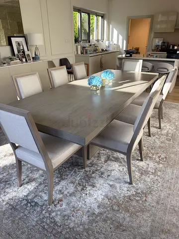Dining Table - Adjustable Size - Free Chairs Included!