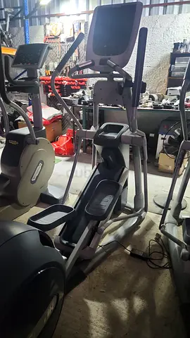 Precor Elliptical Crosstrainer with P80 Touchscree