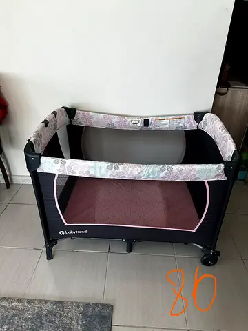Travel cot
