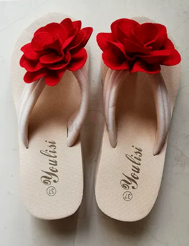 Womens Summer Beach Slippers, flip-flops with red flower and a thick sole, lightweight, size EU 37