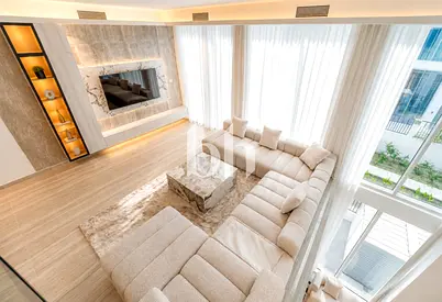 Fully Furnished | Upgraded | Near Bay
