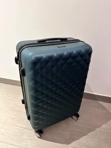 Hard Shell Roller Luggage with Textured Diamond Pattern