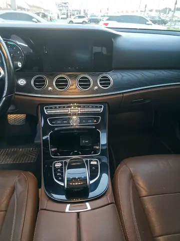 2019 Mercedes-BENZ E-CLASS photo 14