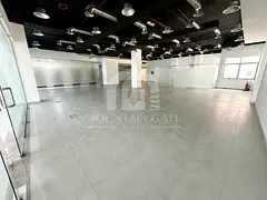 Well Maintained || Close To Metro Prime Location