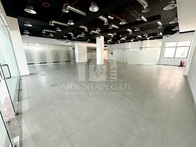 Well Maintained || Close To Metro Prime Location