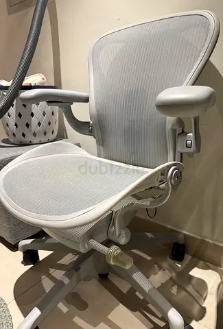 Herman Miller Remastered Office Chair in Mineral Grey