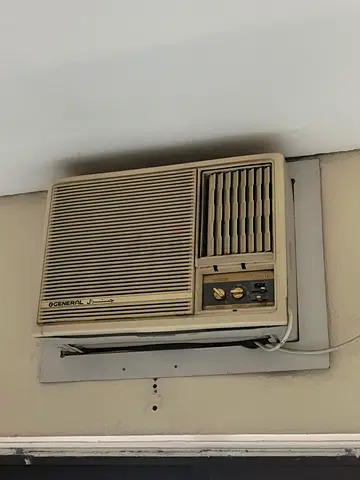 Used Window Air Conditioner (General) - Functional, Needs Cleaning
