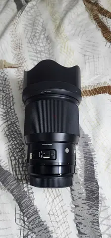 Sigma 85 mm 1.4 art lens for canon