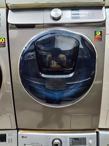 Samsung latest model 9 kg washer door in door 1400 rpm speed for spin