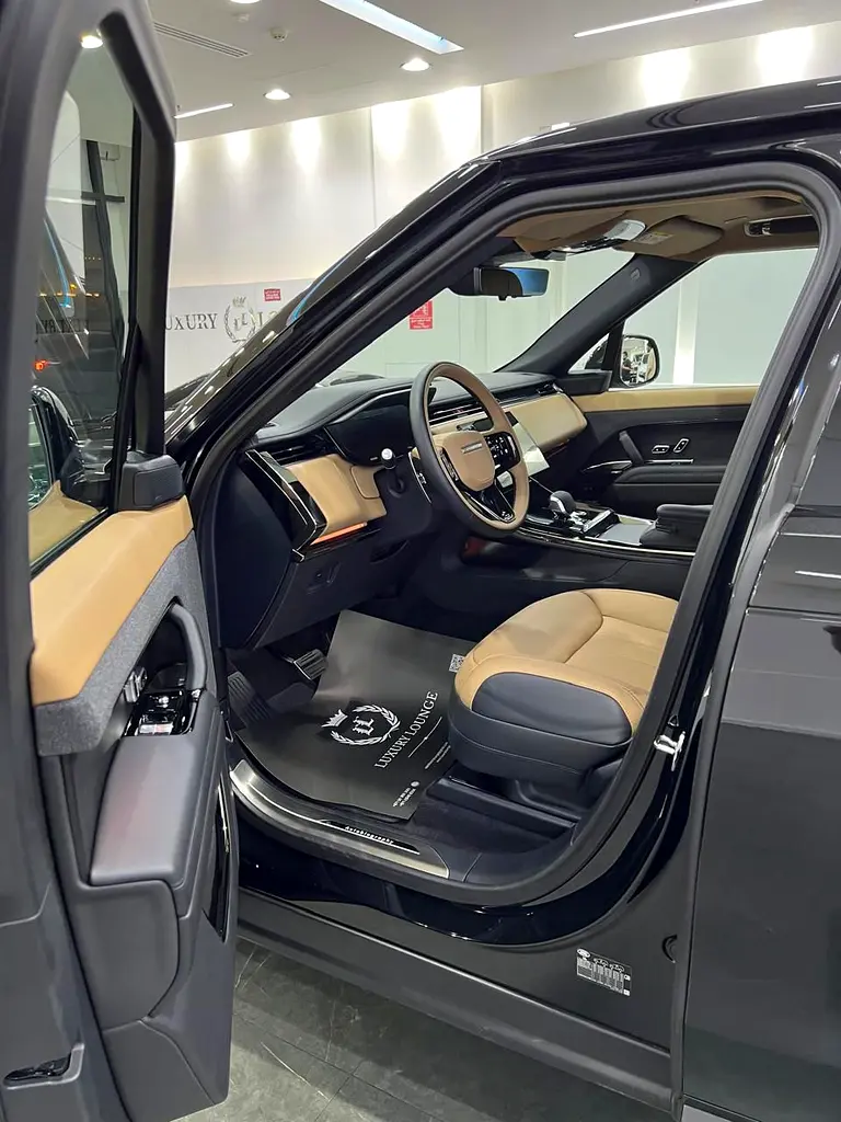 Land Rover Range Rover Sport 2025 — photo 1 of 3