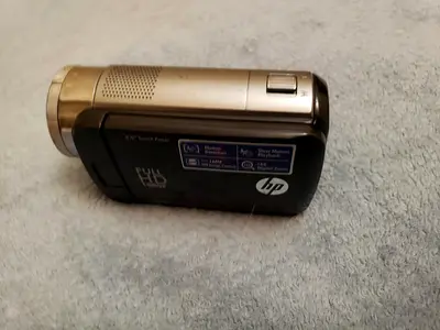 HP T200 DIGITAL FULL HD CAMERA