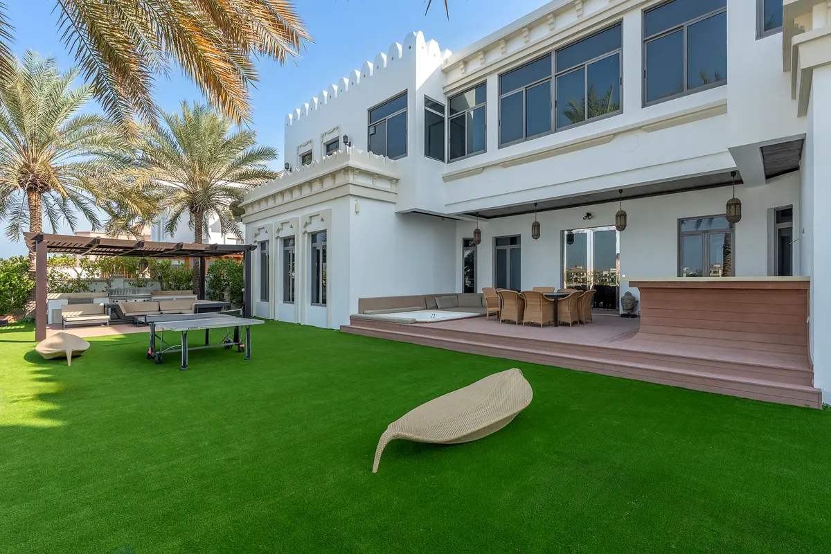 Sprawling Turnkey Palm Villa With Direct Beach Access