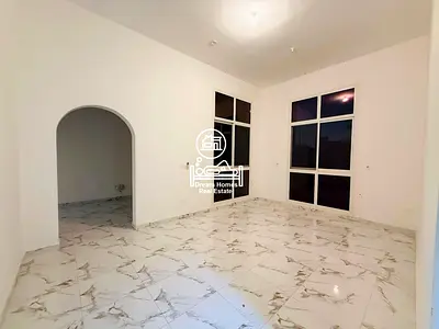Luxury 2-bed Flat with Pvt. Ent. & Yard MBZ City
