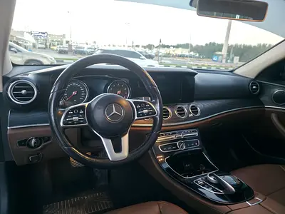 2019 Mercedes-BENZ E-CLASS photo 10