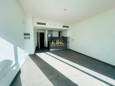 Spacious 2BHK | Unfurnished Unit | Community View